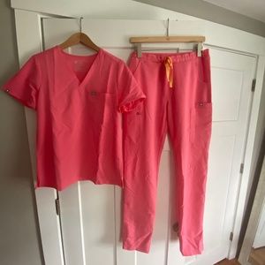 Figs small tall neon pink yola and small top